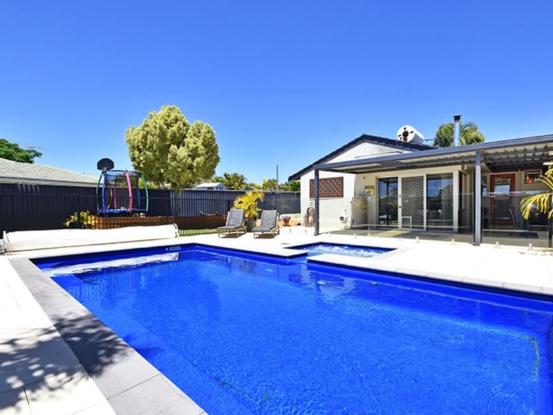 15 Glenmont Gardens, Ballajura