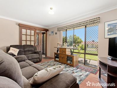 4 Rydal Court, Cooloongup WA 6168