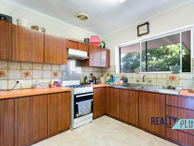 172 Clontarf Road, Hamilton Hill WA 6163