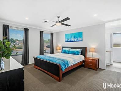 27 Fallon Place, Seville Grove WA 6112
