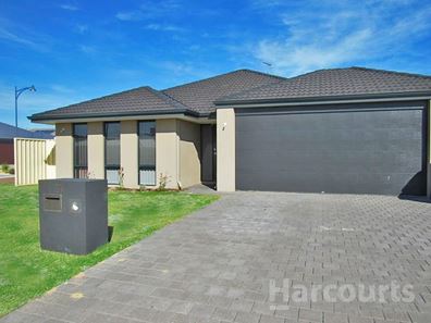 11 Balclutha Crescent, Madora Bay WA 6210