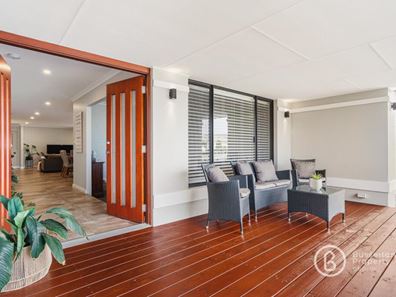 18 Santons Approach, Yalyalup WA 6280