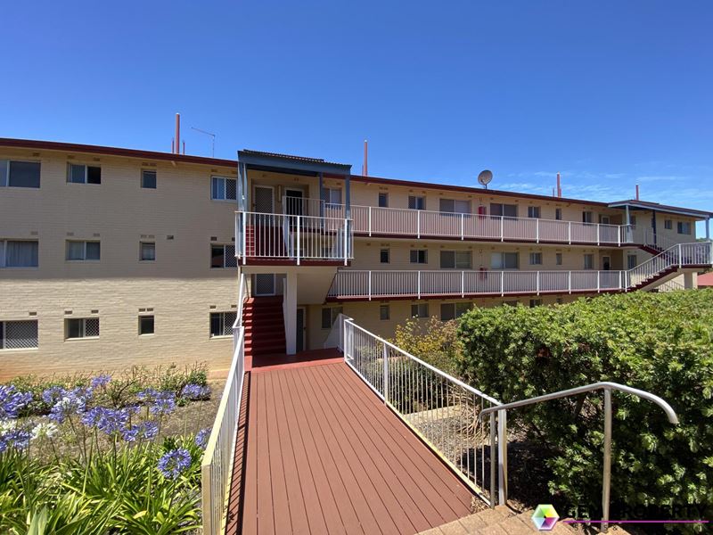 18 /13 Reilly Street, Orelia