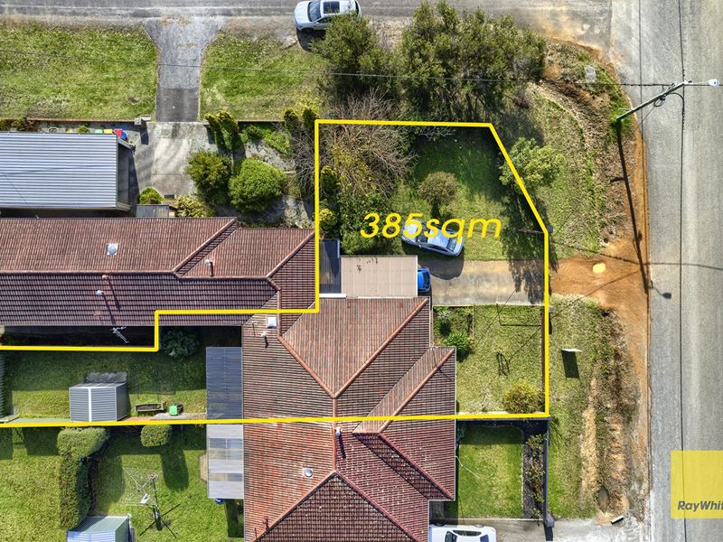 7b Silver Street, Mckail