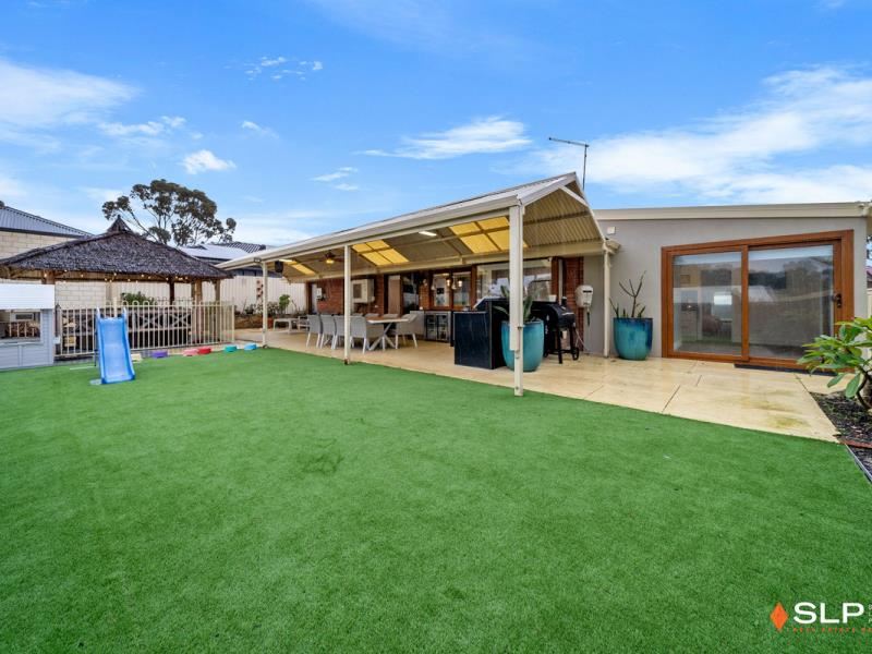 8 Corsair Court, Heathridge