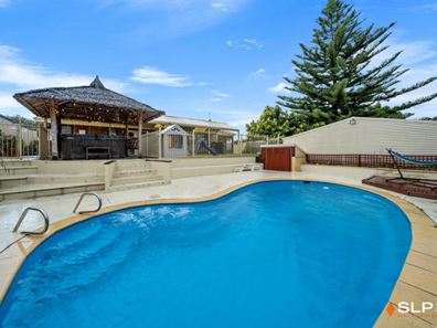 8 Corsair Court, Heathridge WA 6027