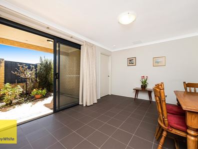 4 / 23 Maida Vale Road, Maida Vale WA 6057