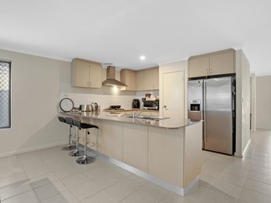 17 Excalibur Way, Baldivis WA 6171