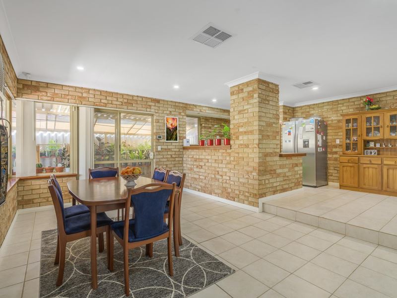 60 Regal Drive, Thornlie