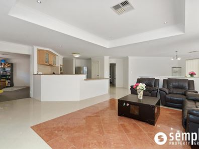 5 Bremer Way, Success WA 6164