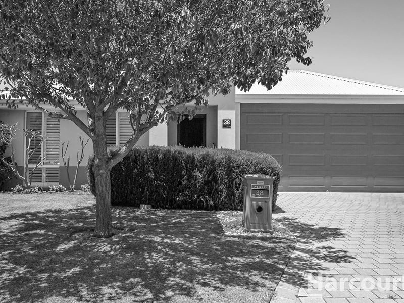 38 Oakleigh Drive, Erskine