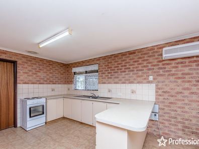 2 King Street, Wonthella WA 6530