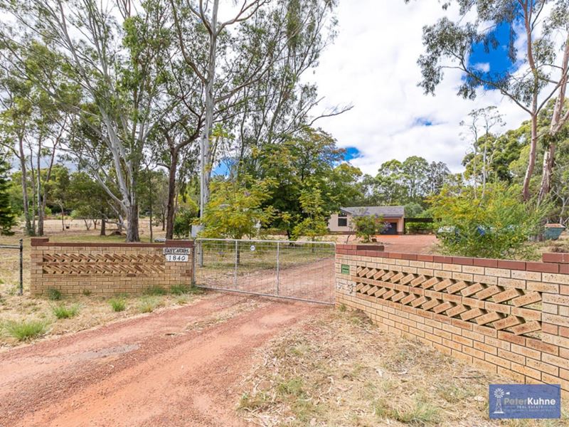 1840 Thomas Road, Glen Forrest