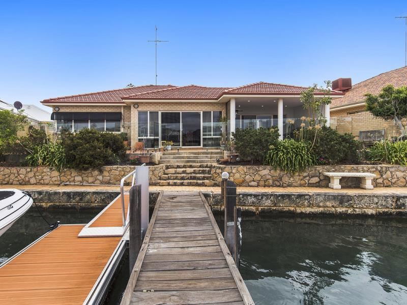 16 Rialto Place, Halls Head