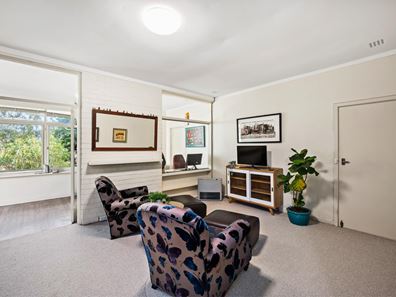 4/16A Richardson Avenue, Claremont WA 6010