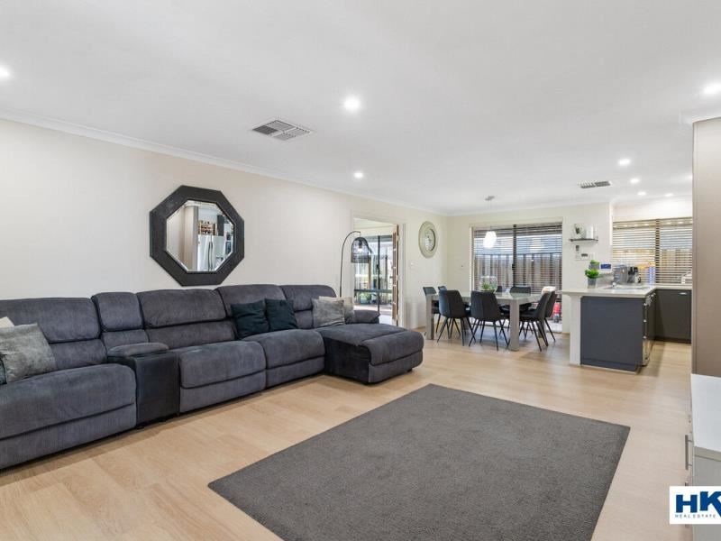 16 Morella Cross, Ellenbrook WA 6069