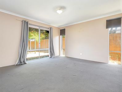 22 Beacham Street, Coodanup WA 6210