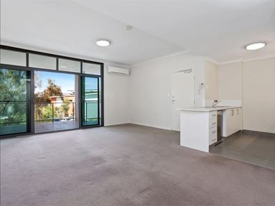 33/30 Malata Crescent, Success WA 6164