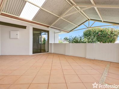 37 Riga Crescent, Willetton WA 6155