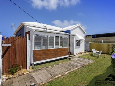 151 Shenton Street, Beachlands WA 6530