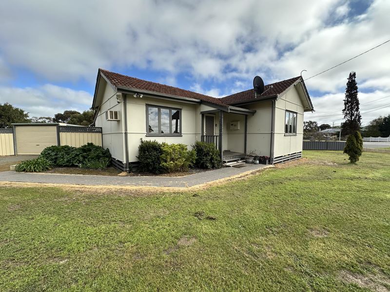 83 Yougenup  Road, Gnowangerup