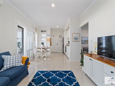 8/2A Wroxton Street, Midland WA 6056