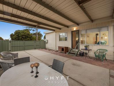 17A Walker Avenue, Lancelin WA 6044