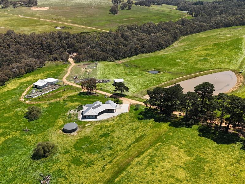 618 Harvey Road, Denbarker