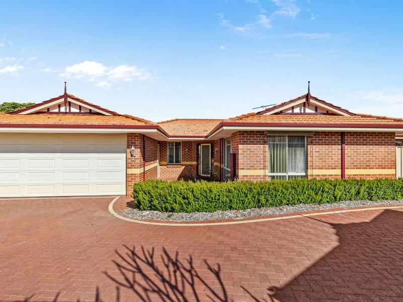 4/15 Windfield Road, Melville WA 6156