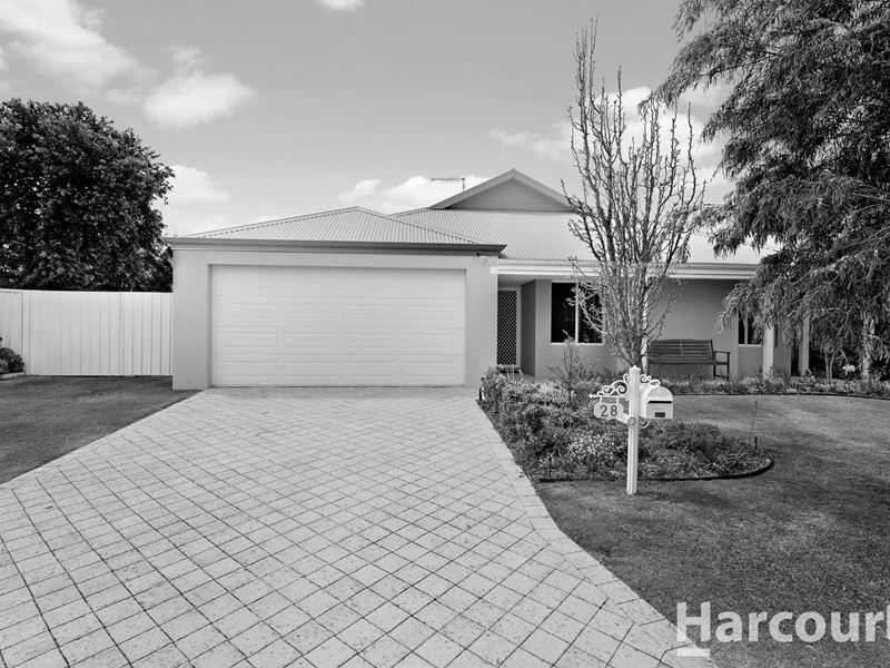 28 Senecio Way, Halls Head
