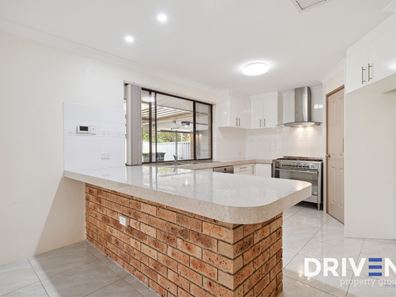 25 Broughton Way, Orelia WA 6167