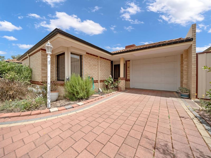 2/8 Hartley Street, Gosnells WA 6110