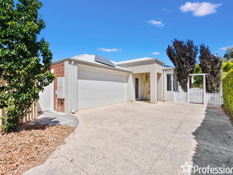 2D West Parade, South Guildford WA 6055