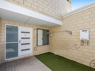 10/20 Service Street, Mandurah WA 6210