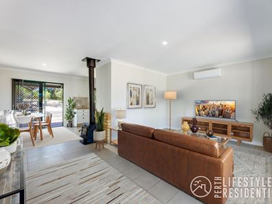 206 Woolly Bush Loop, Woodridge WA 6041