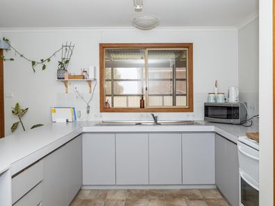 8 Castilla Way, Cervantes WA 6511