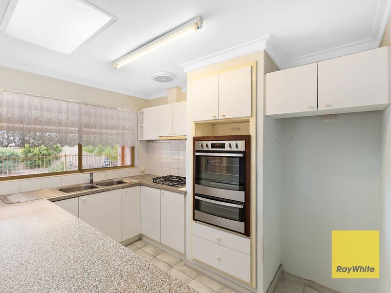 9 Petrel Court, Huntingdale