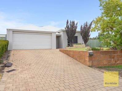 8 Drummond Gardens, Helena Valley WA 6056