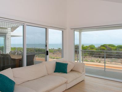 15 Surfside Terrace, Glenfield WA 6532