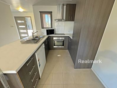 18 Kingsmillii Loop, Newman WA 6753