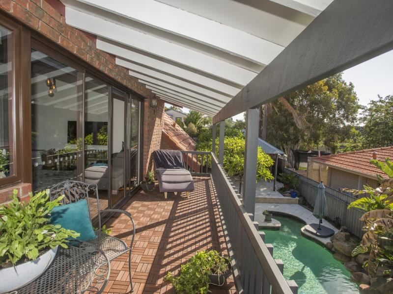 10 Maynard Way, Karrinyup WA 6018