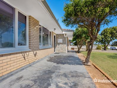 18 Albert Street, Geraldton WA 6530