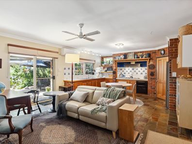 20 Wooloomooloo Road, Greenmount WA 6056
