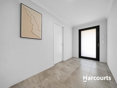 38 Winston Crescent, Viveash WA 6056