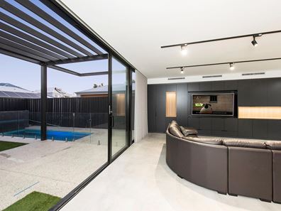 18A Mengler Avenue, Claremont WA 6010
