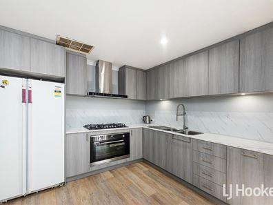 211 Kenwick Road, Kenwick WA 6107