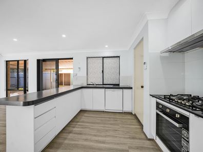66 Baron Way, Gosnells WA 6110