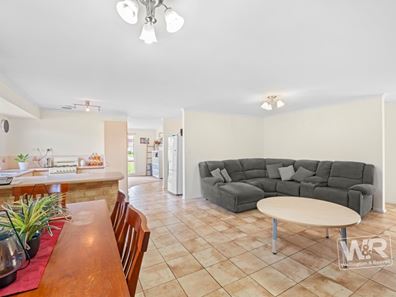 34 McGonnell Road, Orana WA 6330