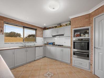 30 Hosken Street, Bluff Point WA 6530