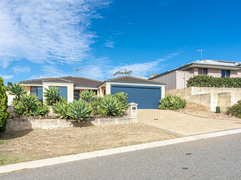 15 Menteith Place, Kinross WA 6028